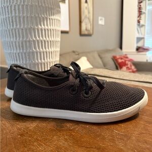 Allbirds woman’s size 9